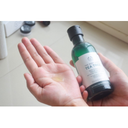 Sữa Rửa Mặt The Body Shop Tea Tree Skin Clearing Facial Wash  250ml